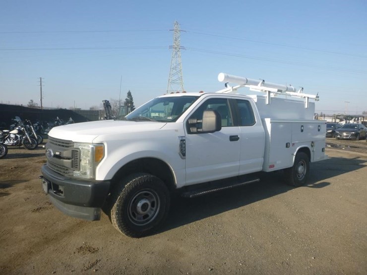 2017-ford-f350-image-1