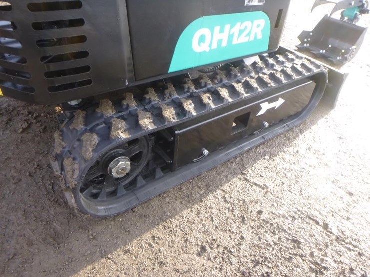 agt-qh12r-hydraulic-excavator-image-28