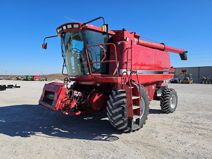 2001-case-ih-2366-image-1