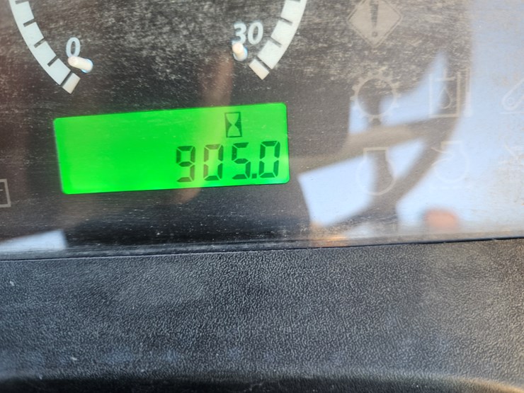 2022-john-deere-5055e-image-10