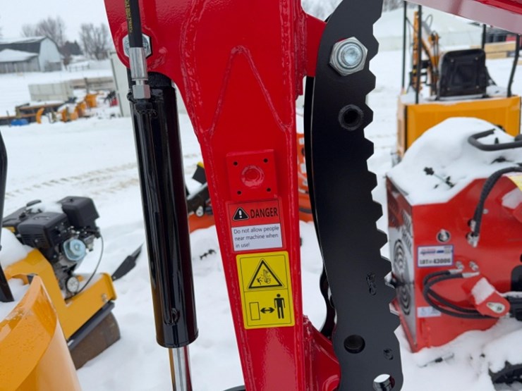 unused-2025-miva-model-13-mini-excavator,-13.5hp-gas-engine,-thumb,-blade,-aux.-hyd.--sn#-13j251271-image-9