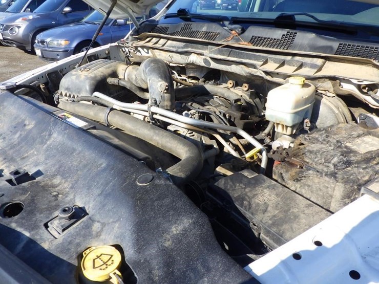 2015-dodge-2500-image-10