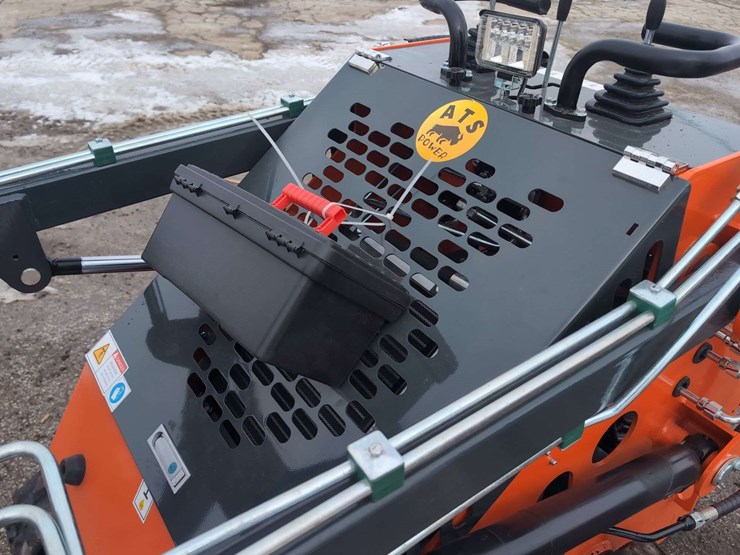 ats-power-mini-skid-steer-loader-23-hp---ats-t460-(orange)-throttle-control-damaged-see-pictures-image-9