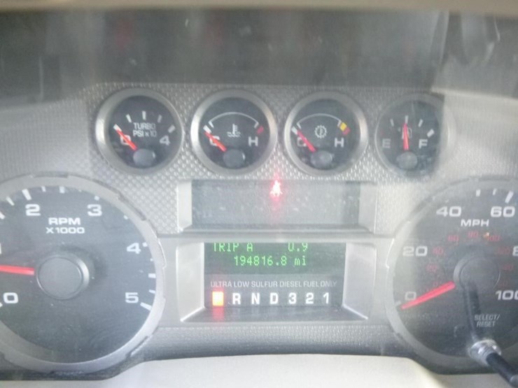 2010-ford-f550-image-14