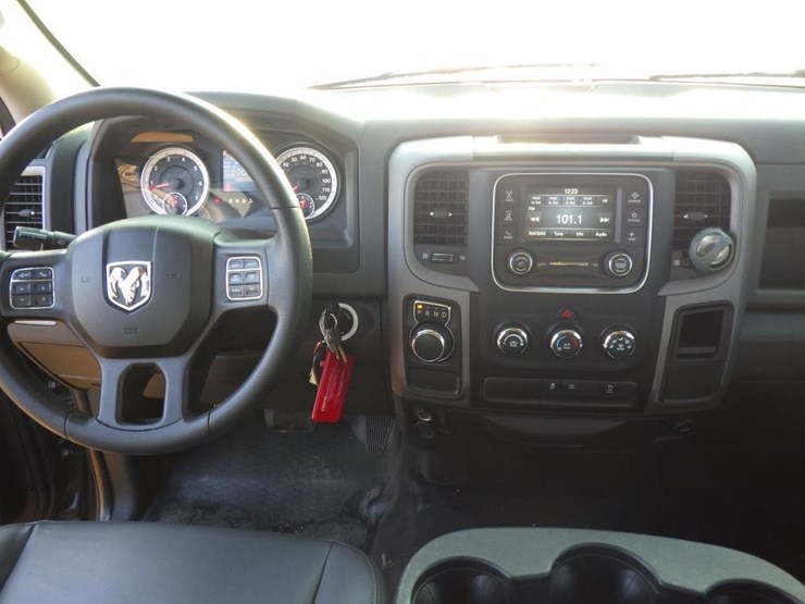 2016-dodge-1500-image-9