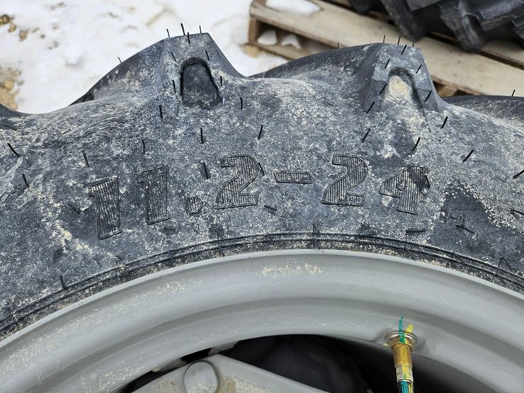 #197-•-alliance-farm-pro-2---11.2-24-tires-&-6-bolt-rims-image-4