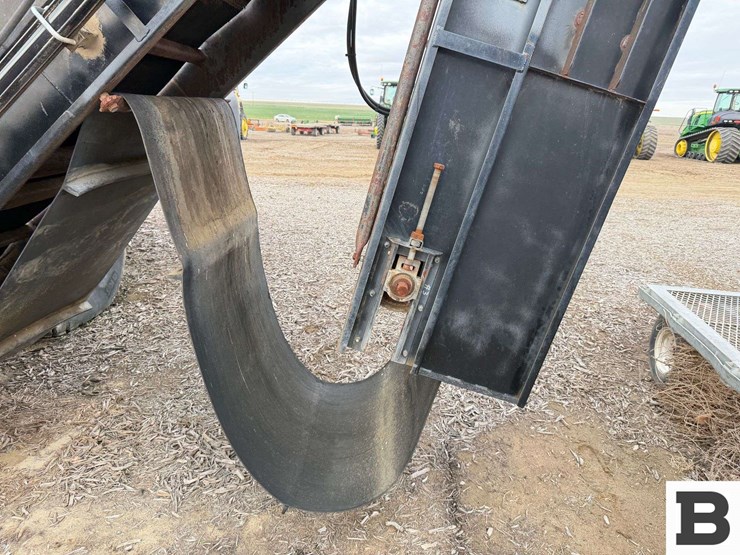 2010-new-holland-2010-image-30