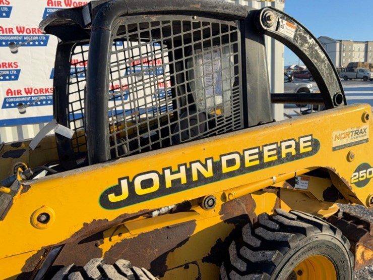 john-deere-250-image-6