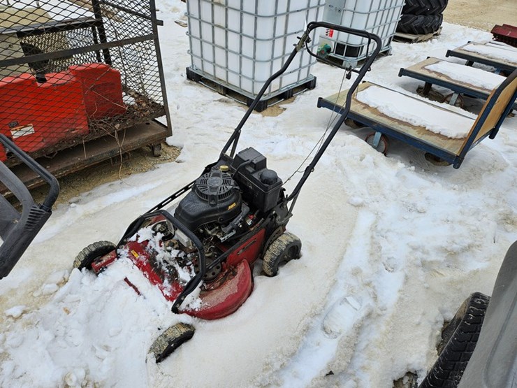 #118-•-toro-30"-twin-blade-lawn-mower-image-1