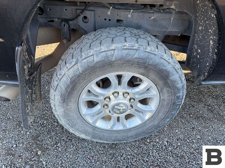 2019-dodge-2500-image-22