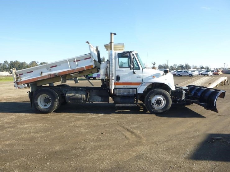 2004-international-7400-image-22