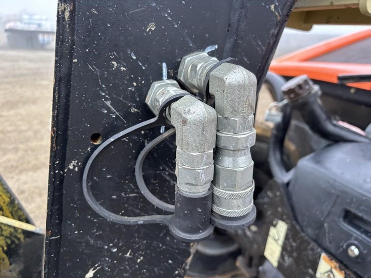 2015-jlg-g5-18a-image-14