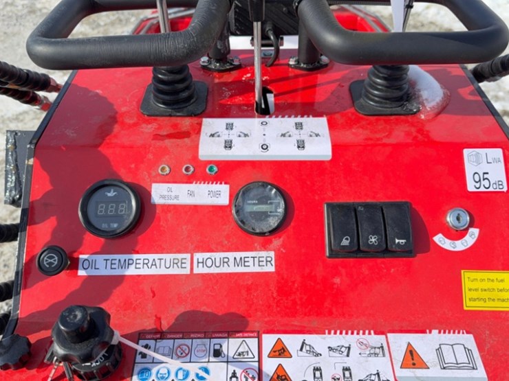 new-unused-2026-agt-ysrt14-mini-skid-loader,-13.5-hp-gas-engine,-sn#-ysrt142025l111812-image-4