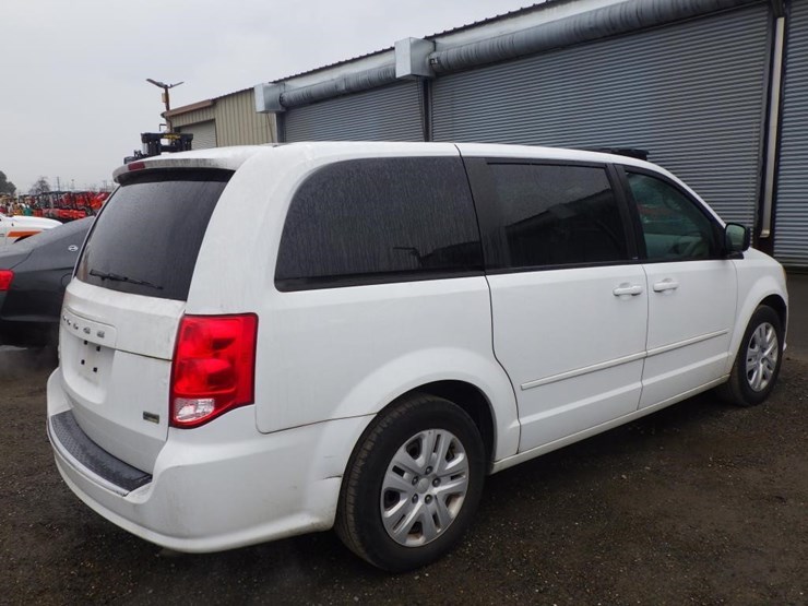 2014-dodge-grand-caravan-image-3