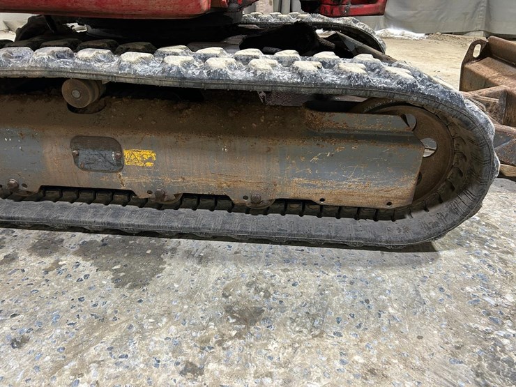 2018-takeuchi-tb235-2-image-14