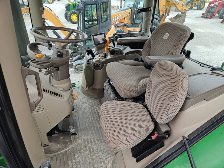 2017-john-deere-6155r-image-6