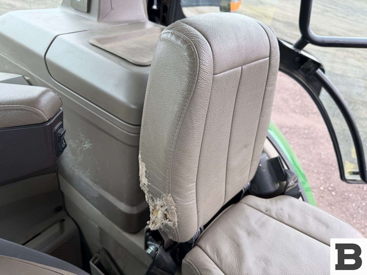 2021-john-deere-7r-350-image-77