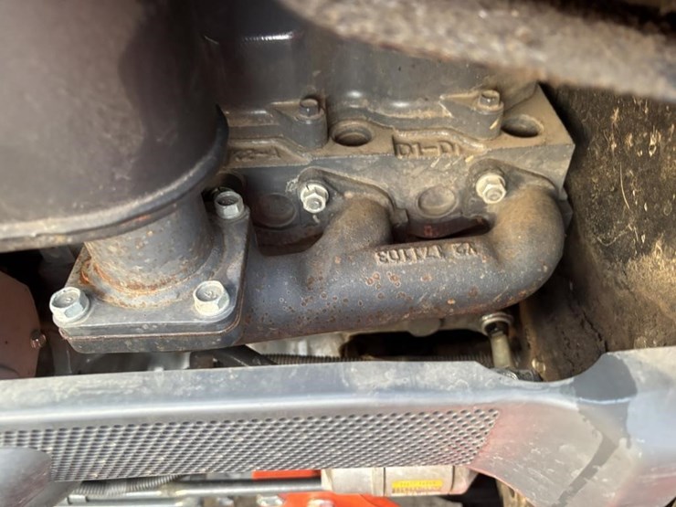 2018-kubota-l2501d-image-43