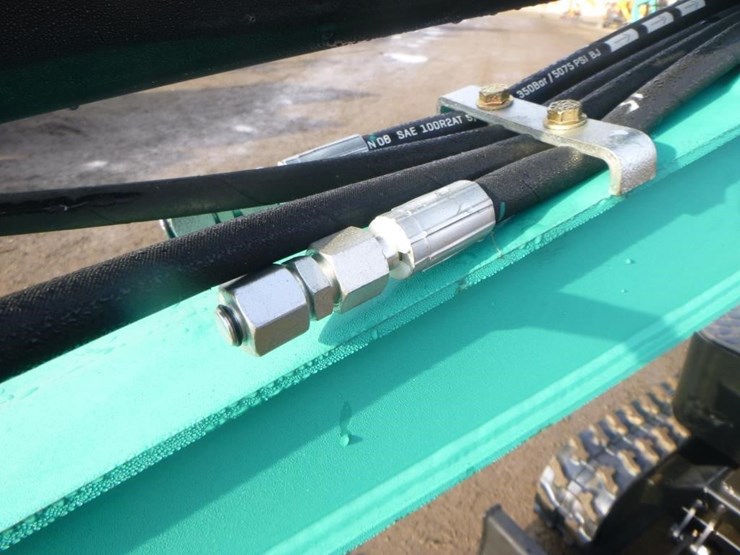 agt-qh12r-hydraulic-excavator-image-14