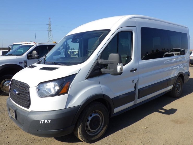 2017-ford-transit-image-1
