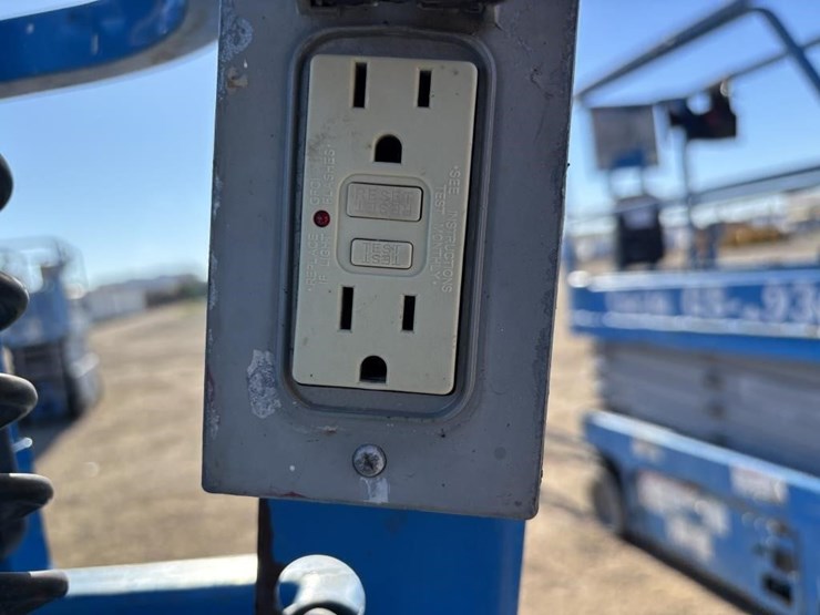 genie-gs1930-image-10