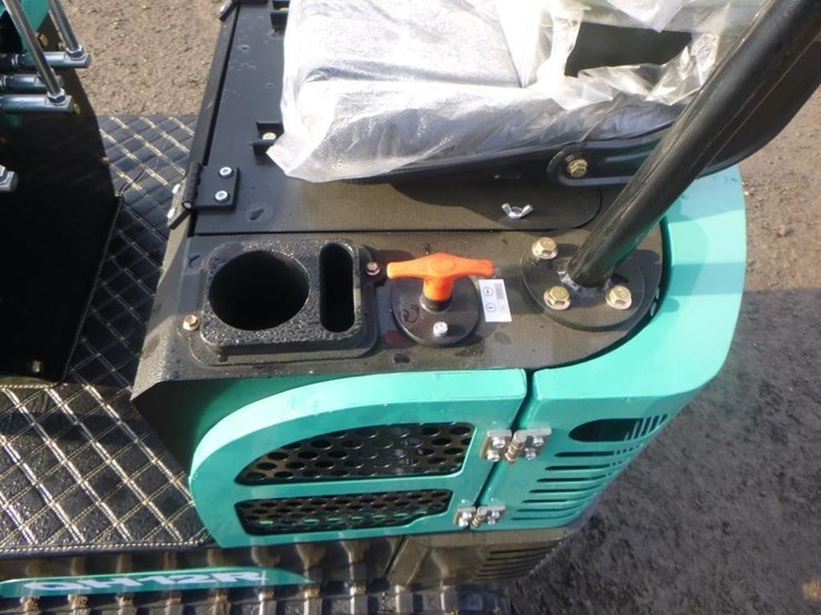 agt-qh12r-hydraulic-excavator-image-22