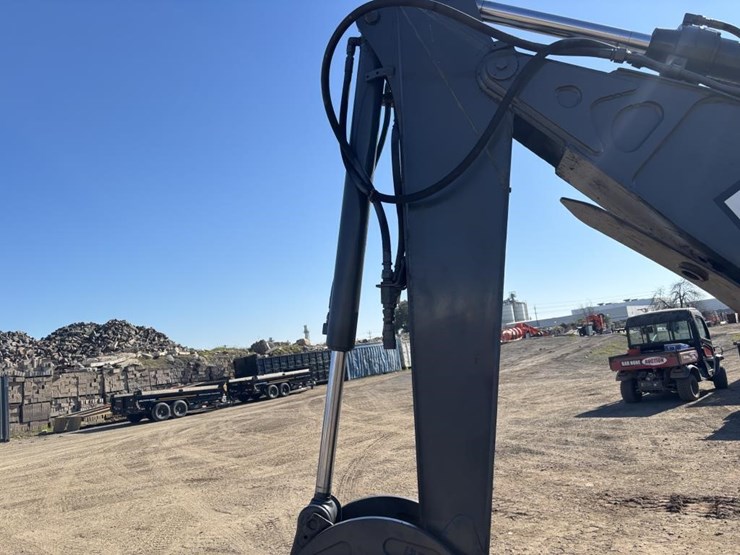 2010-deere-310j-image-19