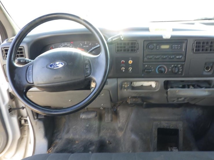 2002-ford-f450-image-9