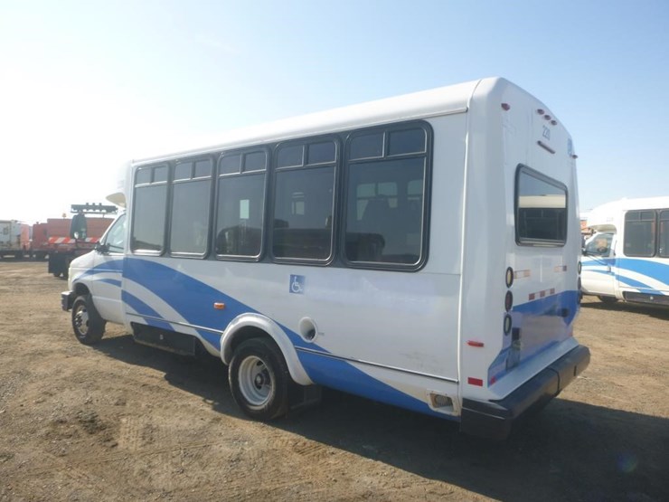 2014-ford-e450-image-4