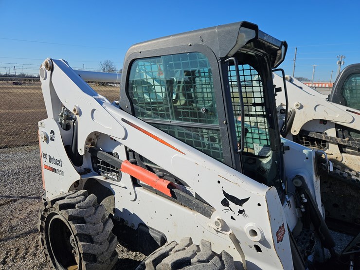 2015-bobcat-s770-image-14