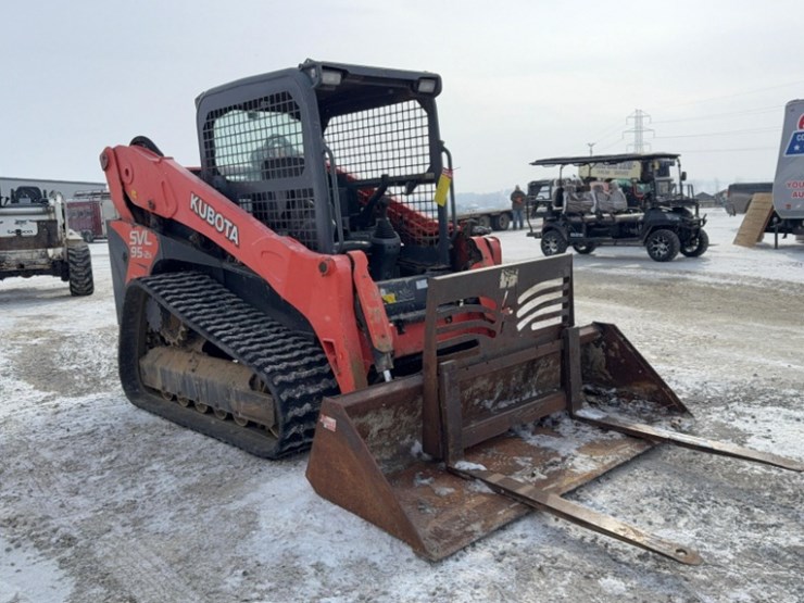 kubota-large-skid-steer-model-3vl95-25,-2464-hrs.,-works,-forks+bucket-image-12