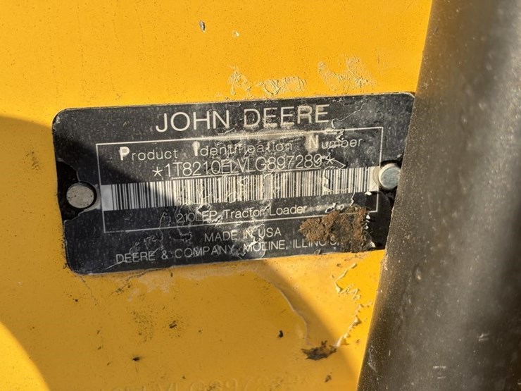 2020-deere-210l-image-64