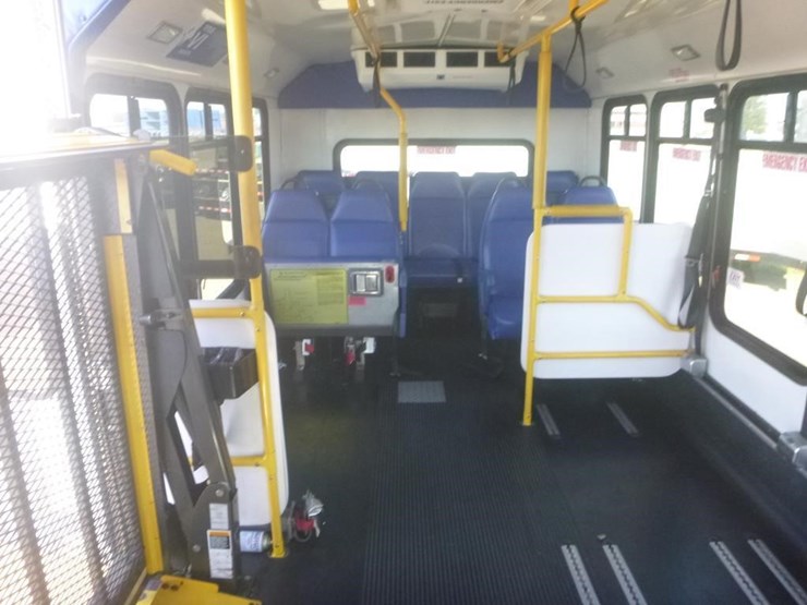 2014-ford-e450-image-7