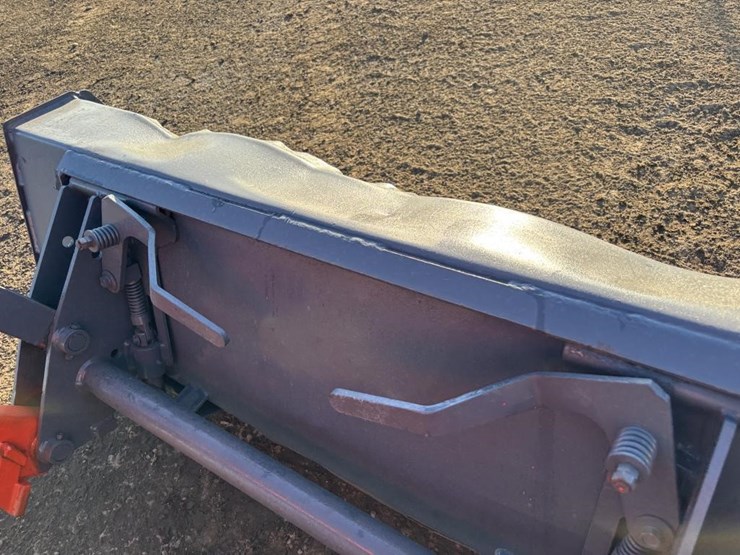 2011-kubota-mx4700-image-12