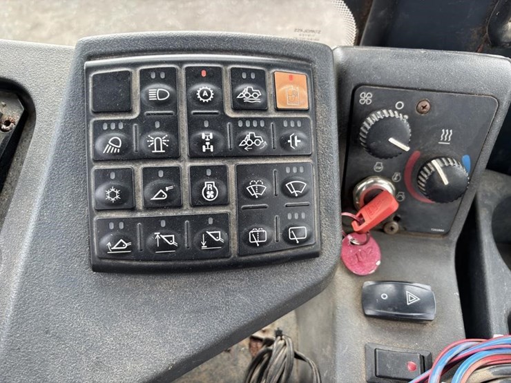 2005-deere-624j-image-40