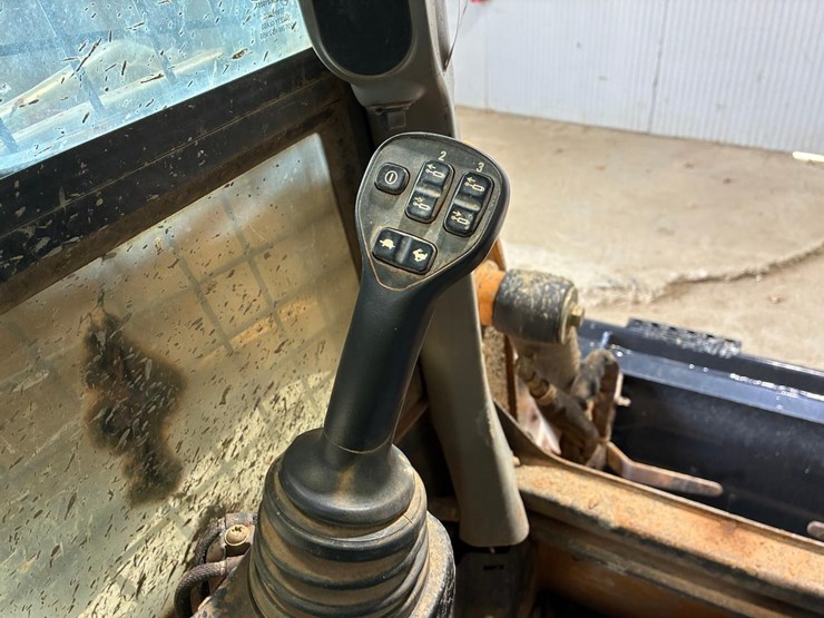 2021-case-tr270b-image-22