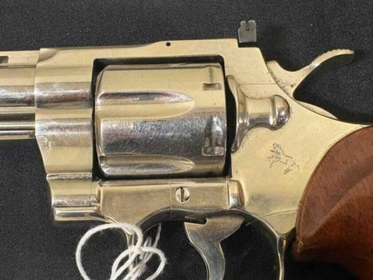 colt---python--357-mag.-revolver-image-7