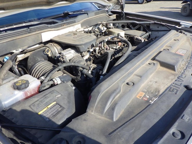 2016-chevrolet-2500hd-image-10