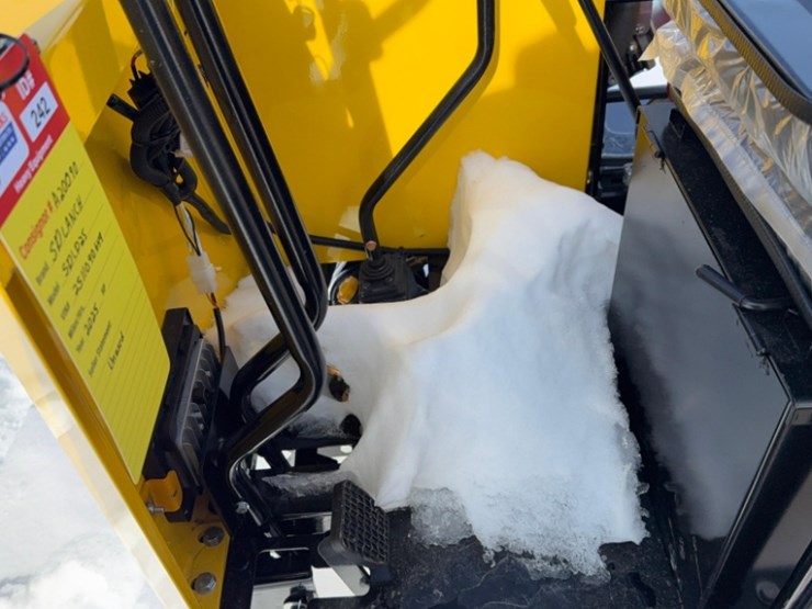 new-unused-ir-model-ird25-track-dumper,-13-hp-gas-engine,-3-speed,-hydraulic-dump-image-5