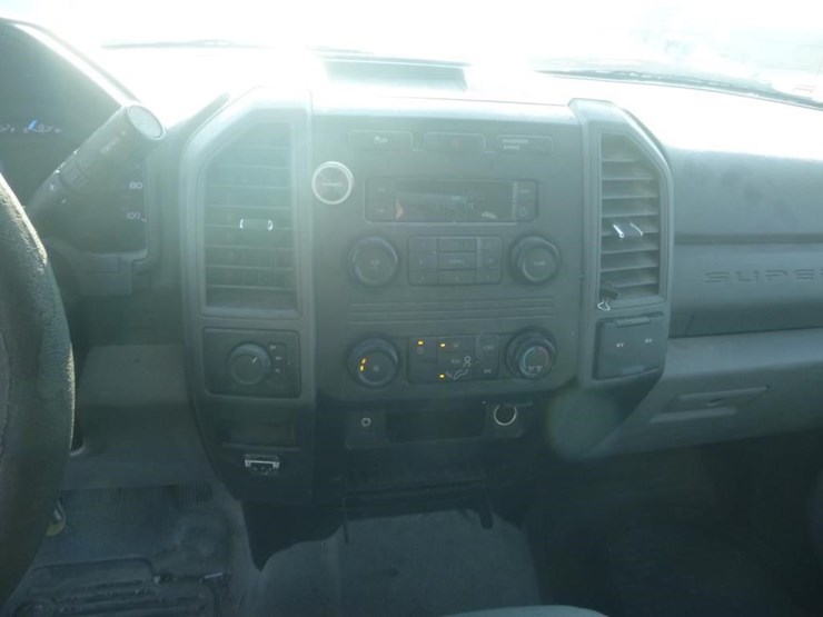 2017-ford-f350-image-17