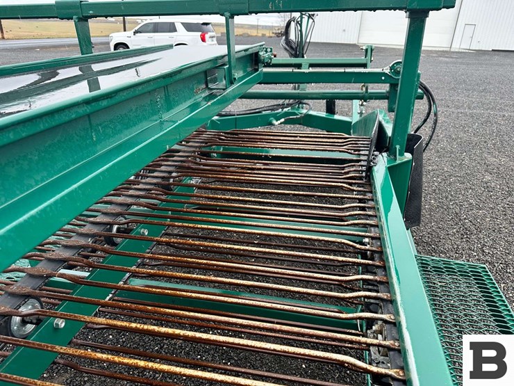 2022-willsie-2-row-sweet-potato-harvester---moses-lake,-wa-image-34