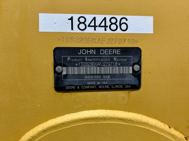 2015-deere-323e-image-25