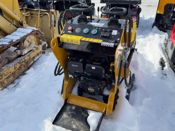 new-unused-2025-agt-model-mx-mrt14-mini-skid-steer,-13.5-hp-gas-engine,-aux.-hyd,-40"-bucket-image-3
