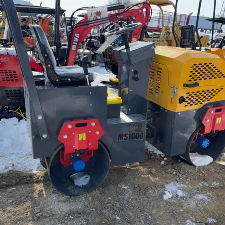 New Unused 2025 MMS Model 1000 Vibratory Roller, 15hp Gas Engine, OROPS, SN# YH-YLJ100022511332