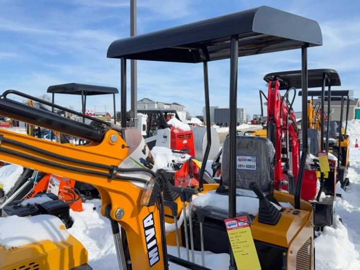 unused-2025-miva-model-15-mini-excavator-13.5hp-gas-engine,-aux.-hyd,-pilot-controls,-sn#-15j2512109-image-5