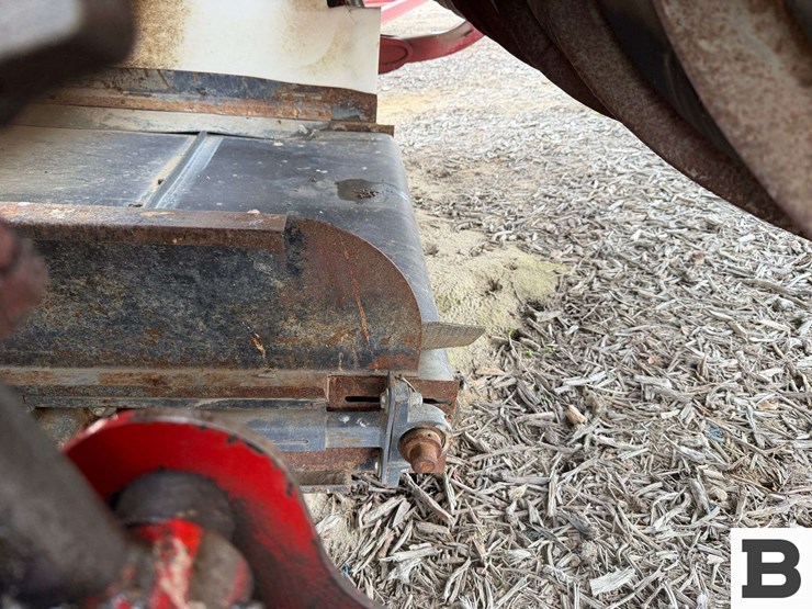 2010-new-holland-2010-image-23