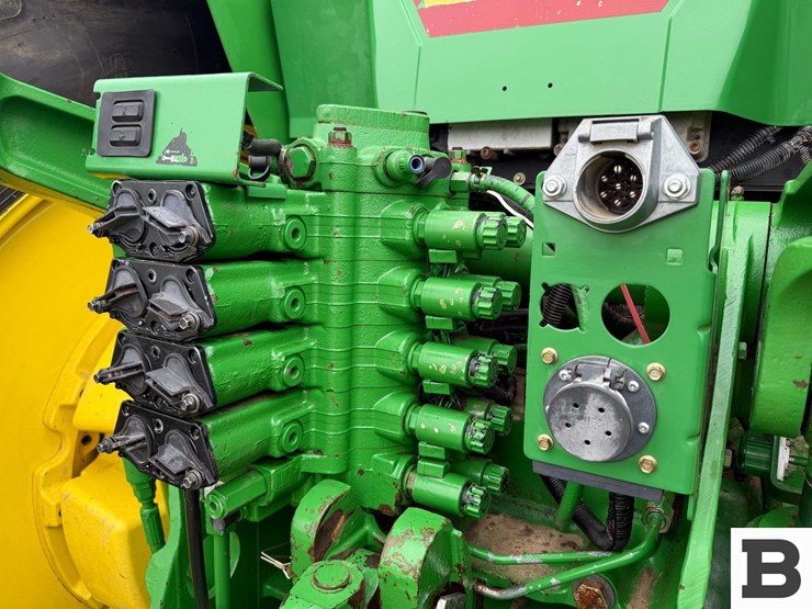 2002-john-deere-8420-image-75