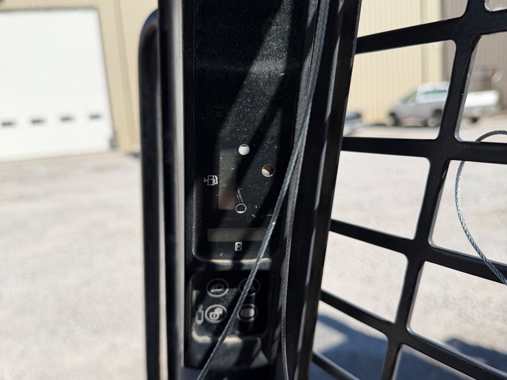 2007-case-445ct-image-6