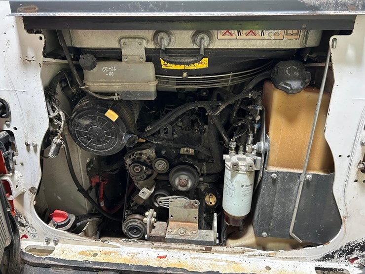 2020-bobcat-t76-image-15