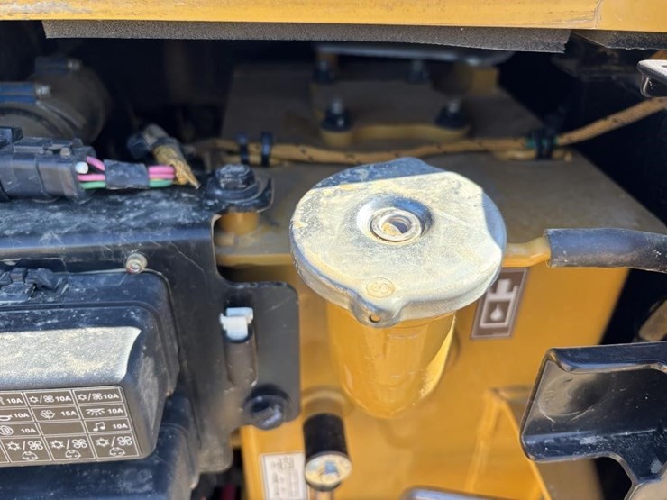 2022-caterpillar-303.5-image-48